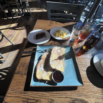 First Watch - French toast, millions dollar potatoes, scrambled eggs, pork sausage links, blackberry sweet tea. - Breakfast & Brunch Near Me - Buford, Georgia