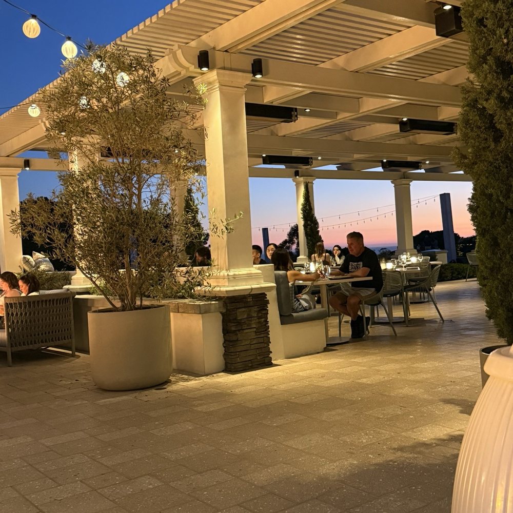 Lantern's Edge - Patio. Sunset overlooking Dana Point Harbor. Lights, Camera, Action! - Breakfast & Brunch Near Me - Dana Point, California Lantern's Edge - Patio. Sunset overlooking Dana Point Harbor. Lights, Camera, Action! - Breakfast & Brunch Near Me - Dana Point, California