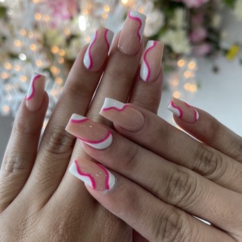The Nail Lounge - Nail Salons Near Me - Brandon, Florida