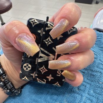Crystal's Nails & Spa - Cat eyes - Nail Salons Near Me - Lakeside, California