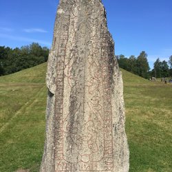 Anundshög - Runenstein
