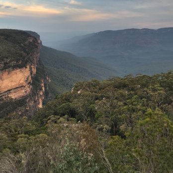 Blue Mountains National Park - View of the Blue Mountains - Parks Near Me - Katoomba, NSW