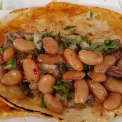 Birria del Tío Juan - Can you say: "Taco dorado de birria con todo"?