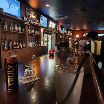 Frazier's Long and Low - The bar - Bars Near Me - Austin, Texas