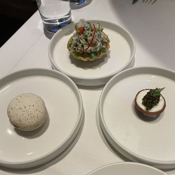 Obelix - Crab tartlette, caviar tartlette, macaron au foie gras - French Near Me - Chicago, Illinois Obelix - Crab tartlette, caviar tartlette, macaron au foie gras - French Near Me - Chicago, Illinois