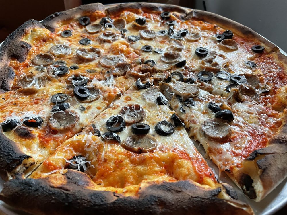 Social spots from Mj Pizzeria