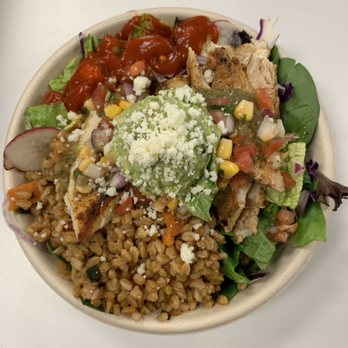 Heritage LA - Fiesta Bowl (chicken, green salsa, pico de gallo, queso fresco, avocado, farro succotash, baby greens, veggies, cherry tomatoes) - Food Trucks Near Me - Los Angeles, California Heritage LA - Fiesta Bowl (chicken, green salsa, pico de gallo, queso fresco, avocado, farro succotash, baby greens, veggies, cherry tomatoes) - Food Trucks Near Me - Los Angeles, California