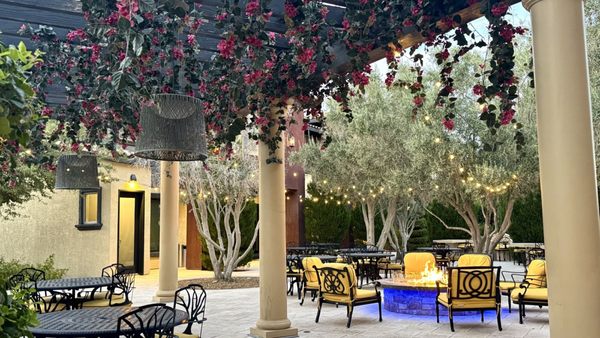 Tuscan Cove Bar & Patio by null