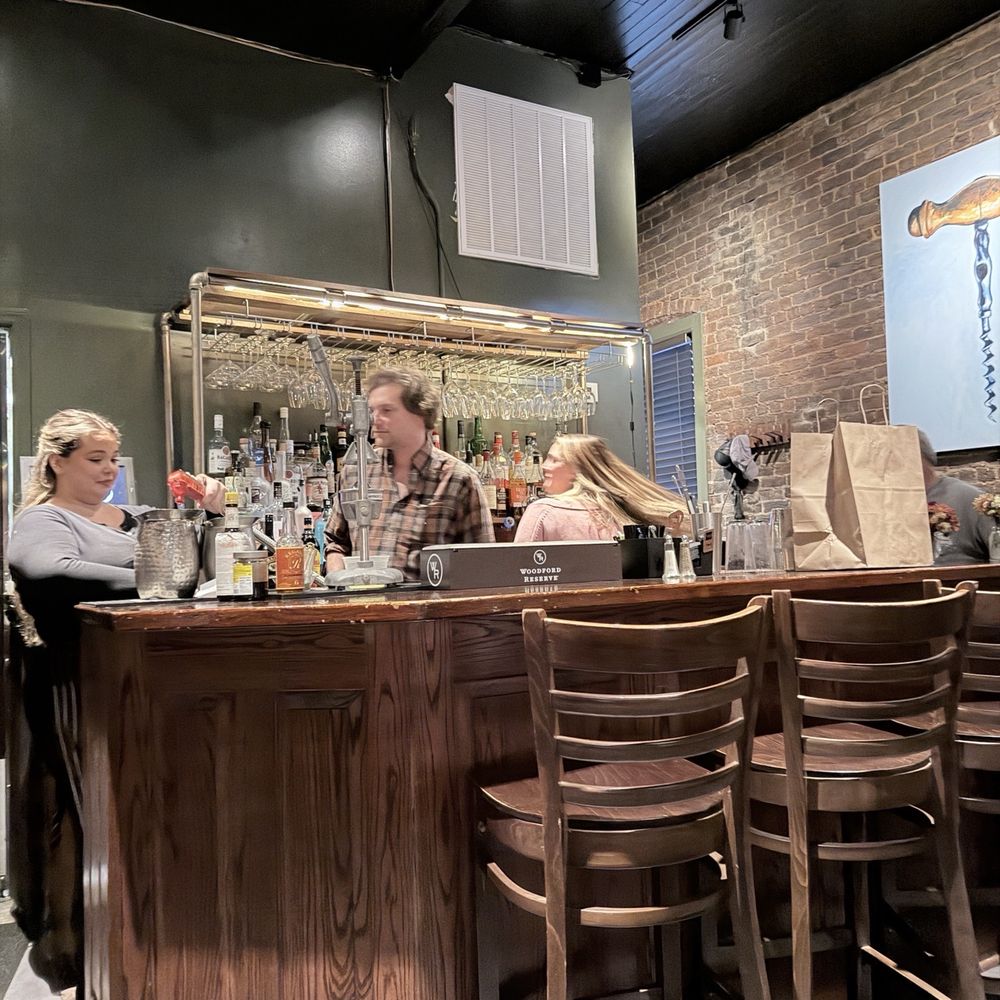 Café Roma - Bar - Italian Near Me - Cleveland, Tennessee Café Roma - Bar - Italian Near Me - Cleveland, Tennessee