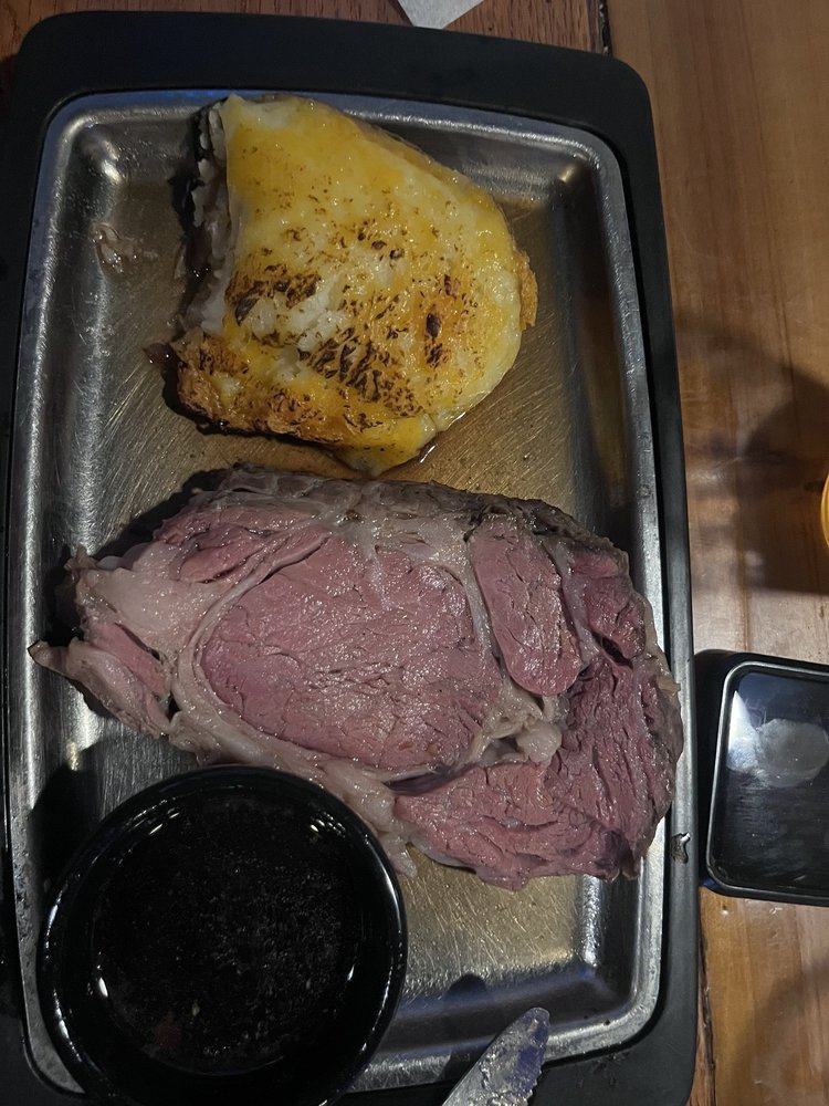 3 Friends Bar & Grill Image