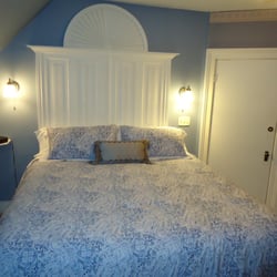 Absolute Elegance - A new Kings Down Pillow top King Size bed awaits you