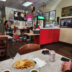 El Caracol Mexican Restaurant - Inside