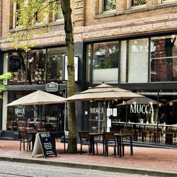 Mucca Pizzeria - Outside 9/7/26