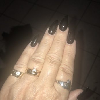 Hollywood Nails - Nail Salons Near Me - Bristol, Connecticut