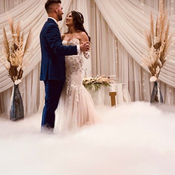 DJ Grammer - DJ Grammer made our first Dance very special with his dancing on clouds effect. - DJs Near Me