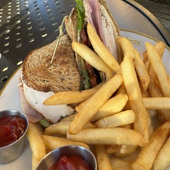 Off the Hook - Chicken club - Lounges Near Me - Kapolei, Hawaii Off the Hook - Chicken club - Lounges Near Me - Kapolei, Hawaii
