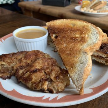 Fraser Park Restaurant - Schnitzel, gravy and toast side for deluxe German breakfast - Breakfast & Brunch Near Me - Burnaby, British Columbia