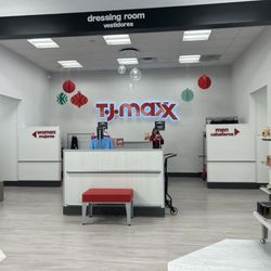 TJ Maxx - Dressing rooms