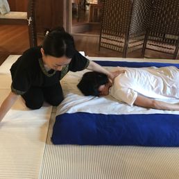 Baan Thai - Dimostrazione di Shiatsu - Massaggi Near Me - Roma, RM