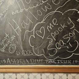 Dive bar tour!!