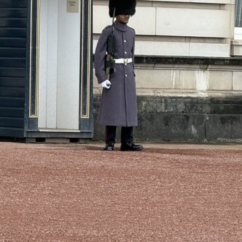 Buckingham Palace - Landmarks & Historical Buildings Near Me - London, XGL