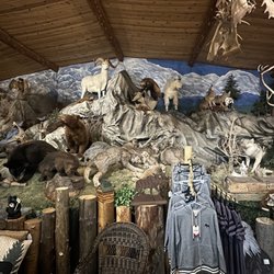 Knotty Shop - Inside