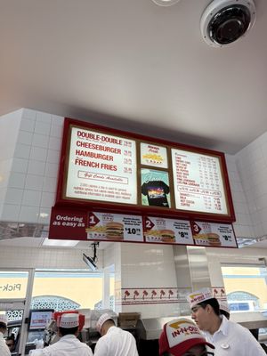 In-N-Out Burger by null