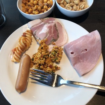 Eventyr Lounge - My grub with a cream hot chocolate - Airport Lounges Near Me - Kastrup, 85