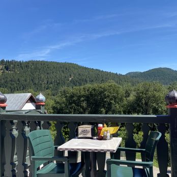 Gustav's - Patio views - German Near Me - Leavenworth, Washington