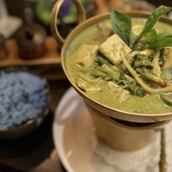 Nour Thai Kitchen - Green Curry with Steamed Tofu - Thai Near Me - Oakland Park, Florida