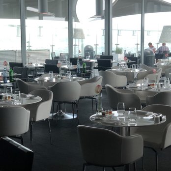 River Lounge - Restaurants Near Me - Lisbon, 11