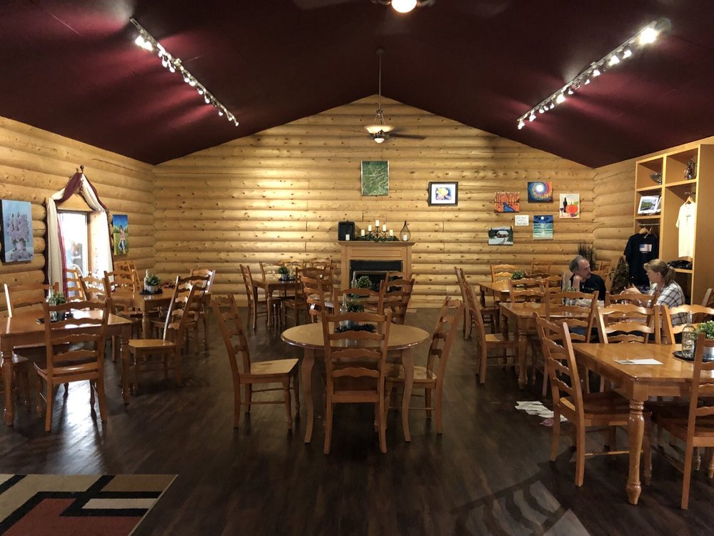 Hidden Brook Winery, Leesburg Roadtrippers