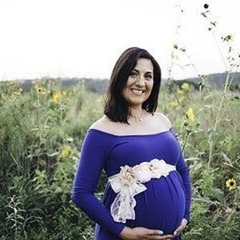 Jenny McDaniel Photography - First pregnancy photo session - Session Photography Near Me