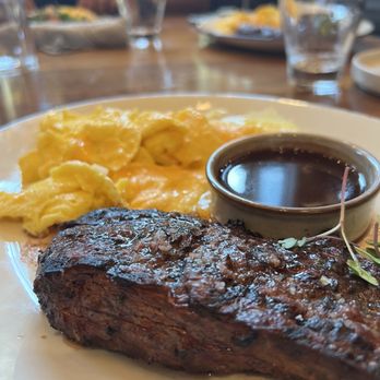 Mesler Kitchen Bar Lounge - Steak & Eggs - New American Near Me - Chicago, Illinois Mesler Kitchen Bar Lounge - Steak & Eggs - New American Near Me - Chicago, Illinois