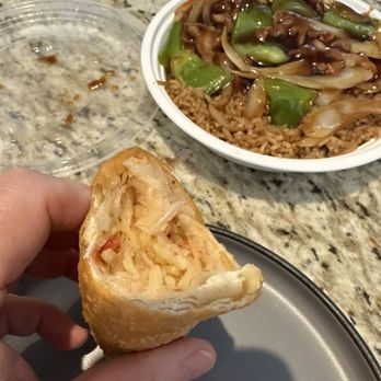 Hunan Wok - Egg roll inside - Chinese Near Me - Bridgewater, New Jersey