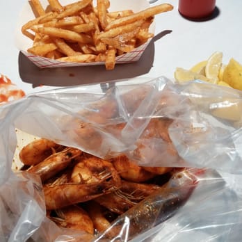 Star Crab - Mild cajun shrimp w cajun fries - Seafood Near Me - Riverside, California Star Crab - Mild cajun shrimp w cajun fries - Seafood Near Me - Riverside, California