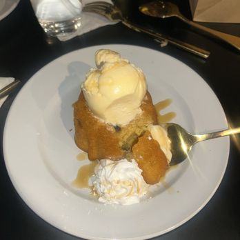 Konoko Restaurant - Raisin rum cake with ice cream - Caribbean Near Me - White Marsh, Maryland Konoko Restaurant - Raisin rum cake with ice cream - Caribbean Near Me - White Marsh, Maryland