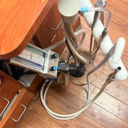 Rodeo Dental & Orthodontics - Nasty floor. Disgusting buildup