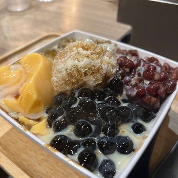 Boiling Point - Shaved Ice with beans - Taiwanese Near Me - Pasadena, California