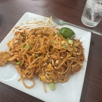 Thai Lucky - E5 PAHT THAI - Thai Near Me - San Antonio, Texas