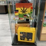 AMSTERDAM LIFE - Updated May 2026 - 14 Photos - 424 N Howe St, Southport,  North Carolina - Vape Shops - Phone Number