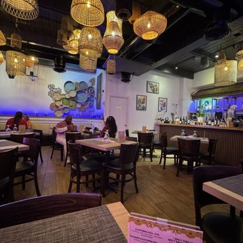 Kan’s Thai Kitchen - Inside seating - Thai Near Me - Fort Lauderdale, Florida