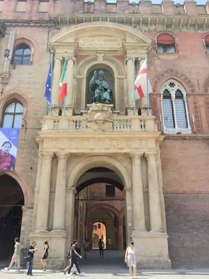 Palazzo d'Accursio by null