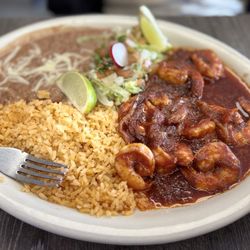 La Reyna Mexican Restaurant - The red sauce is fire