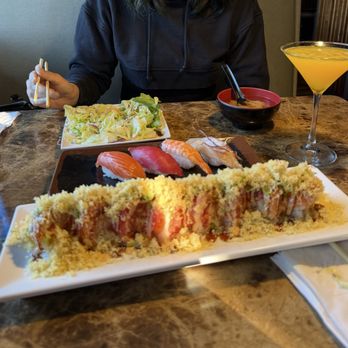 Sumo Sushi - Crunch Mania Roll - Sushi Bars Near Me - Camarillo, California