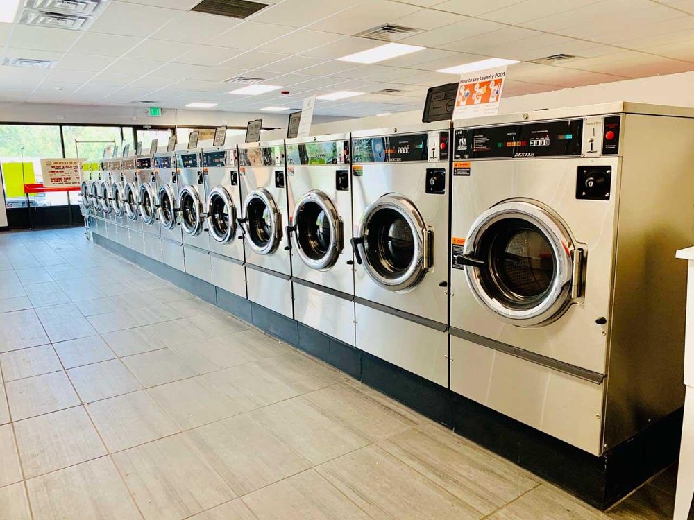 SUDS OUT LAUNDROMAT Updated September 2024 10 Photos & 17 Reviews