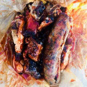 Alice's Bar-B-Que - Large hot rib tips and links - Barbeque Near Me - Chicago, Illinois