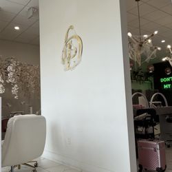 Le Dream Nails & Beauty Lounge