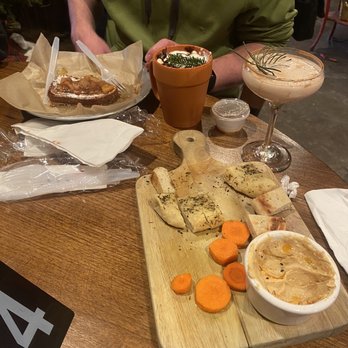Crazy Daisies - Hummus, drinks, French toast - Nurseries & Gardening Near Me - Syracuse, New York