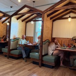 Lucy's Café
